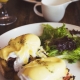 traditional eggs benedict